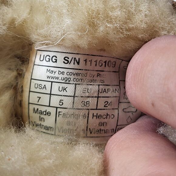 UGG Women's Classic Ultra Mini Chestnut size womens bootie size 7 - Picture 6 of 6